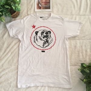 Medium Levi’s T-Shirt